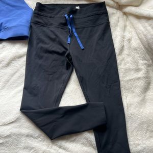 Peloton women’s compression leggings, medium